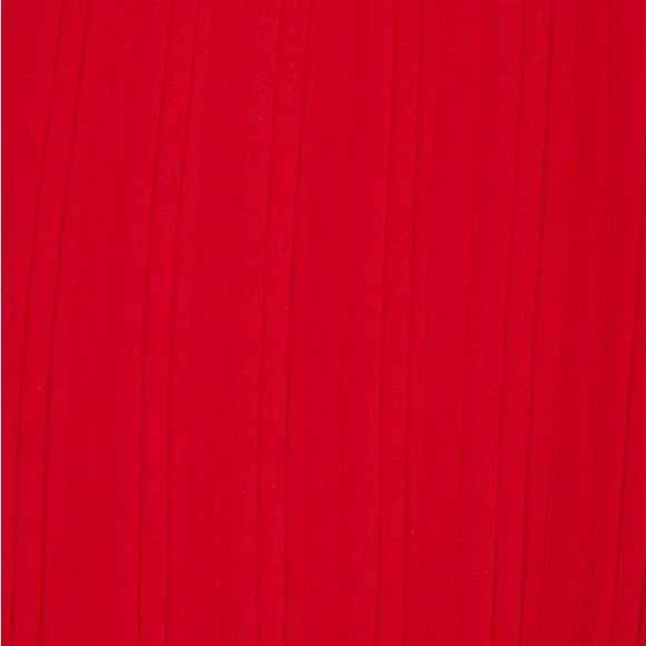 Dynamite Pleated Crop Blouse with Twisted Front - Picture 7 of 7